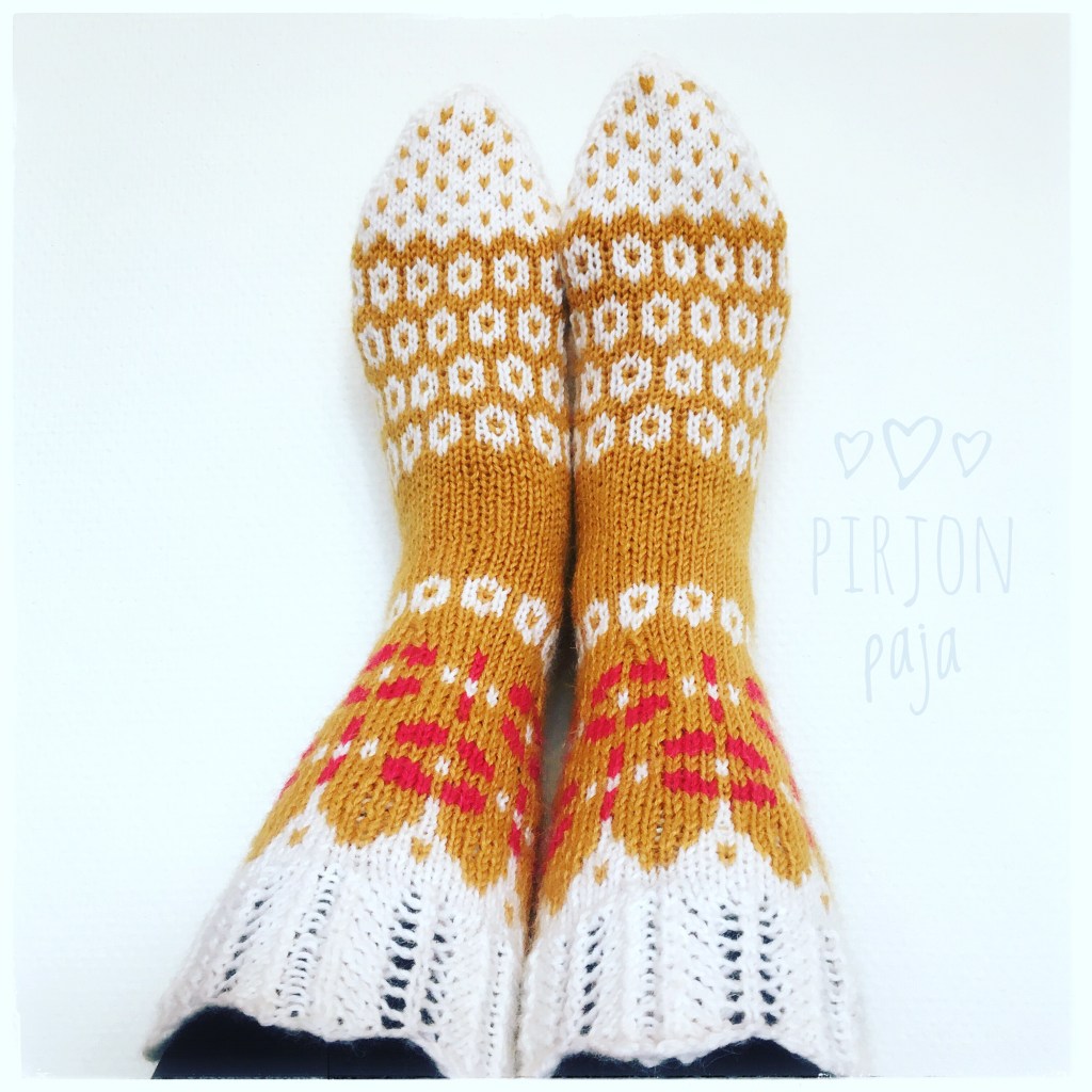 Pilkku sukat Pirjon paja